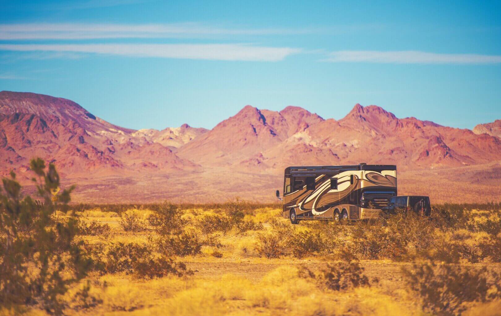 what-is-a-self-contained-rv-getaway-couple