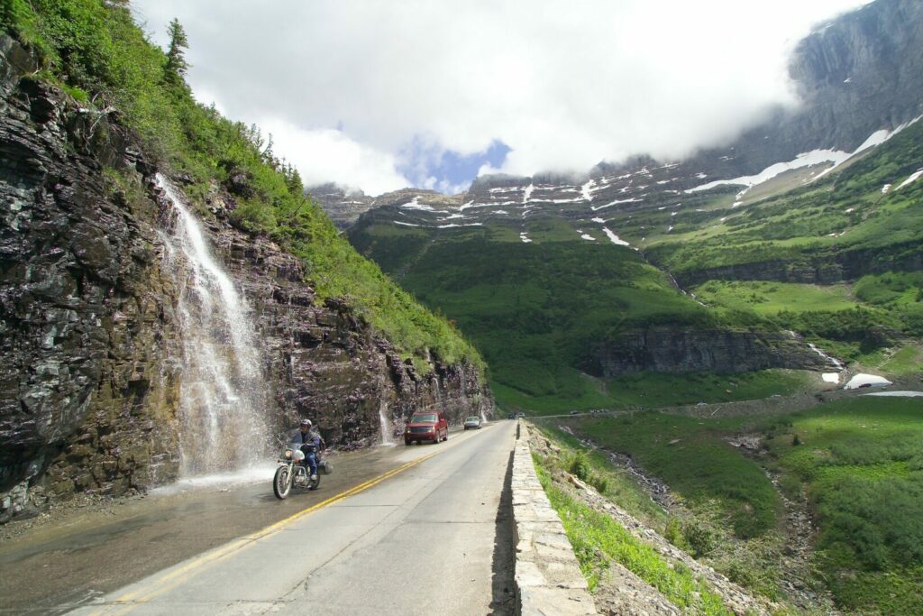 What Is the National Park to Park Highway? - Getaway Couple