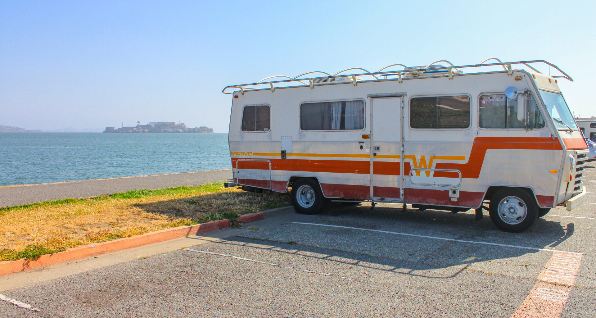 How to Find Yourself a Free RV - Getaway Couple