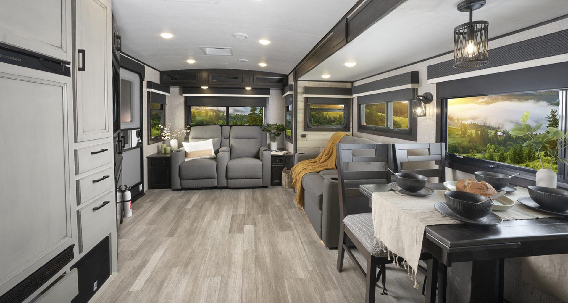 7 Best RVs for a Family of 5 in 2023 - Getaway Couple