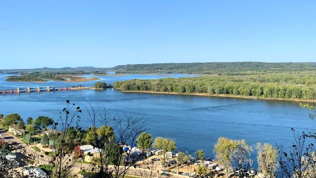 An aerial of the Bellevue State Park and the waterways during the day with a clear blue sky. 