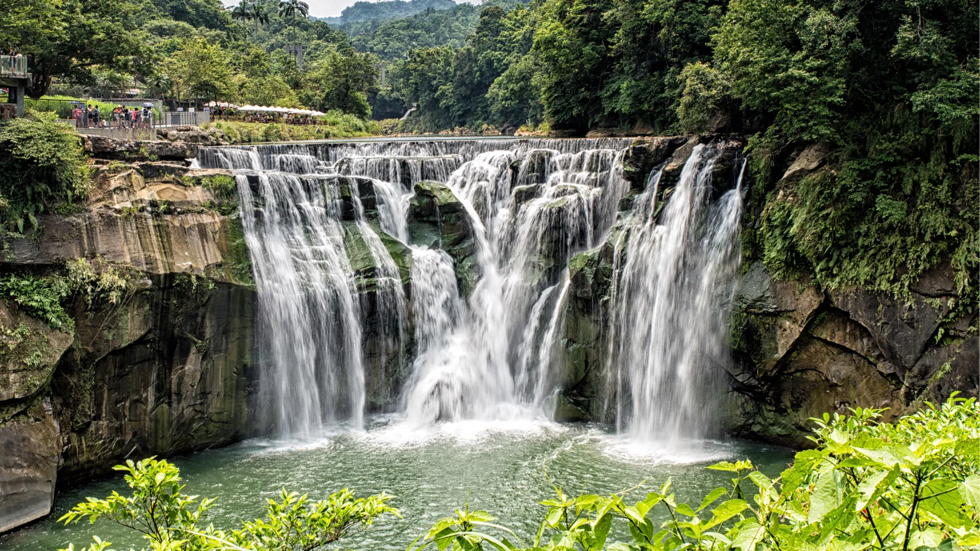 Visit Kansas' Tallest Waterfall at Geary Lake Falls